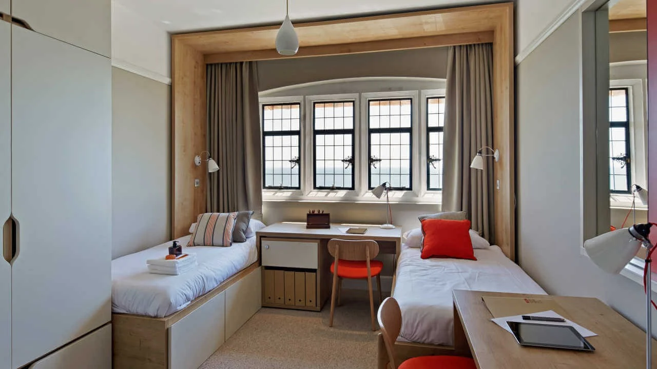 Alpadia Brighton yaz okulu görseli 1