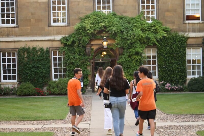 Reach Cambridge yaz okulu görseli 2