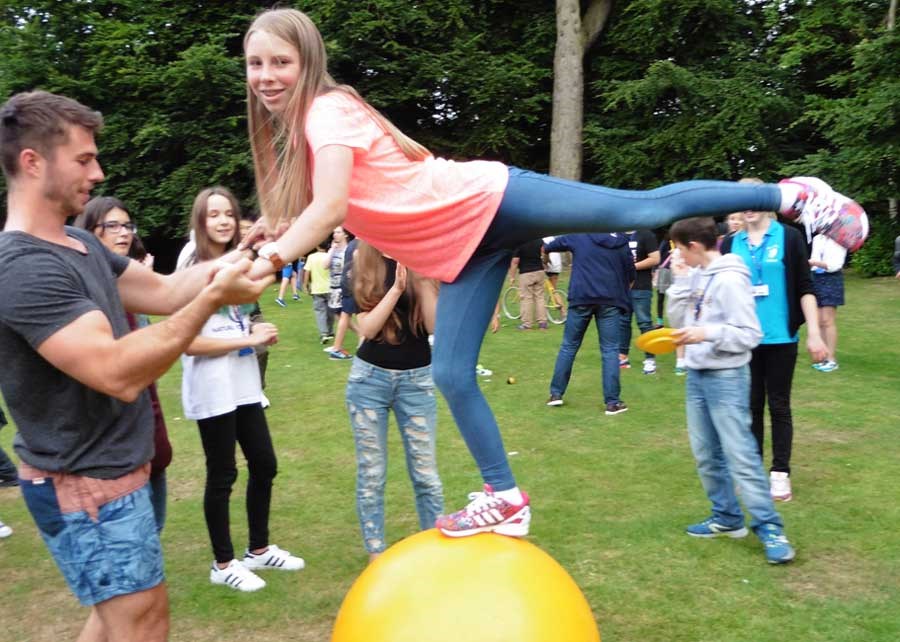 St Clare's Oxford Juniors yaz okulu görseli 3